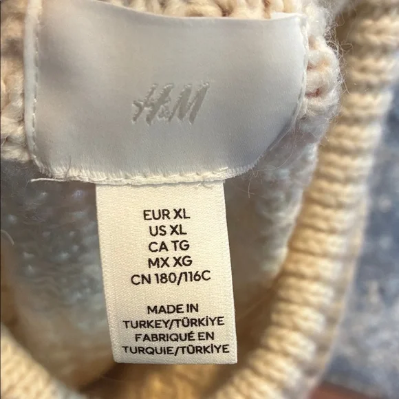 H&M Textured Cream Sweater - Picture 3 of 5